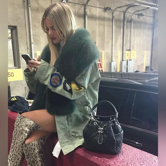 Caviar Flat Quilted CC Chain Bucket Drawstring Bag Black - Picture 14 of 14